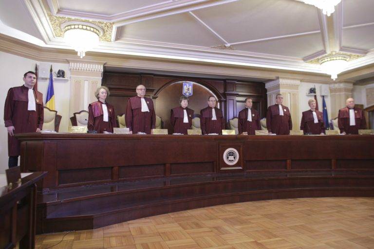 CCR a declarat creșterea pensiilor cu 40% CONSTITUȚIONALĂ!