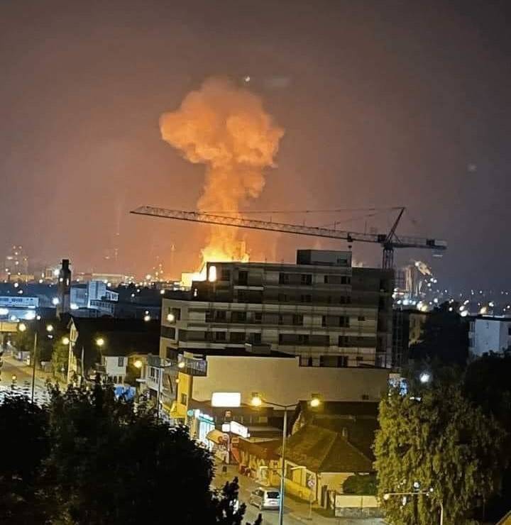 Explozie la Combinatul Chimic Azomureș din Târgu Mureș!