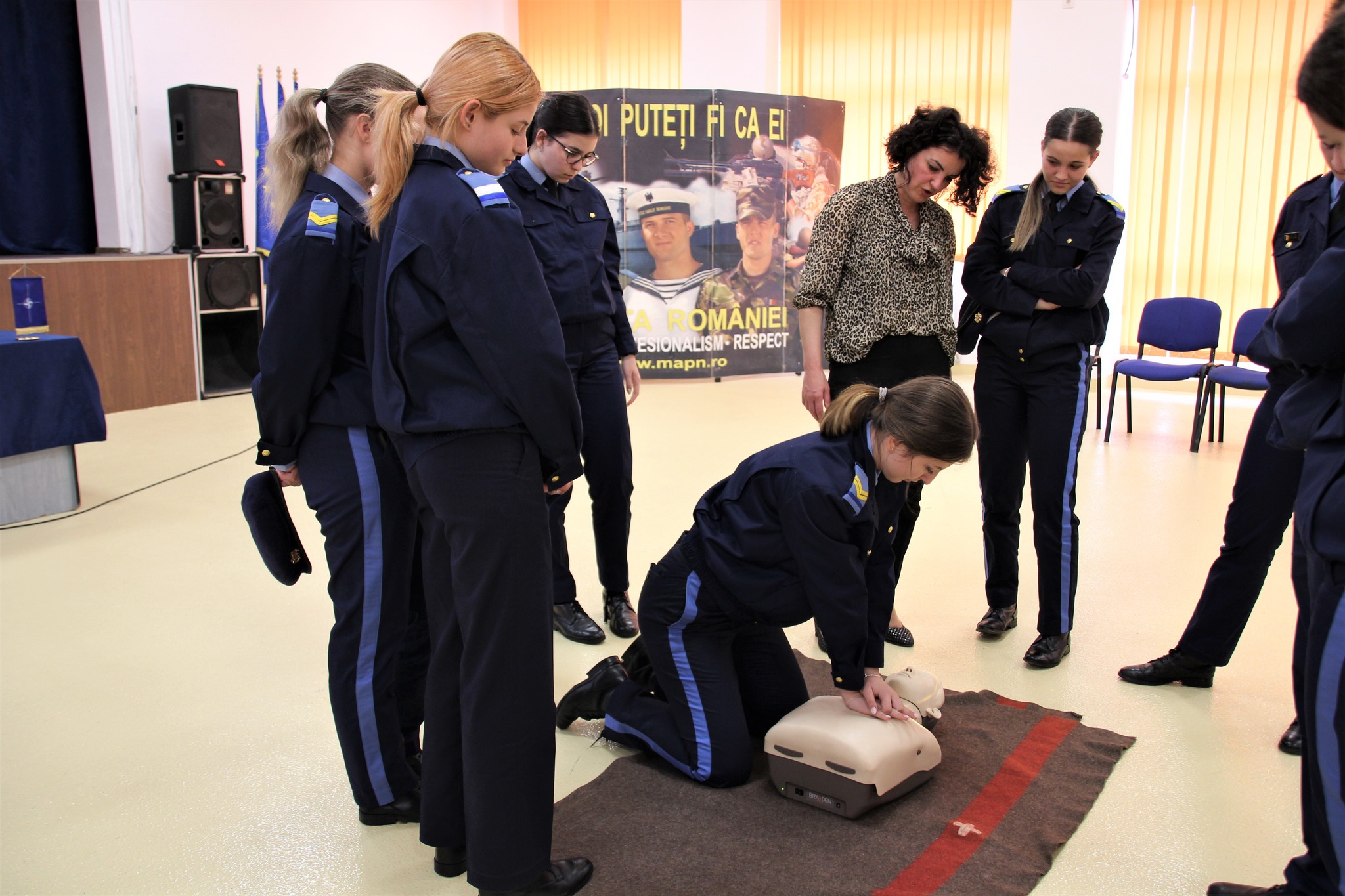 Alba Iulia: Curs de prim ajutor pentru elevii militari