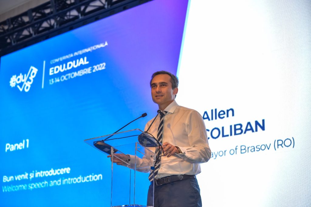 Allen Coliban la tribuna Edu Dual 2022