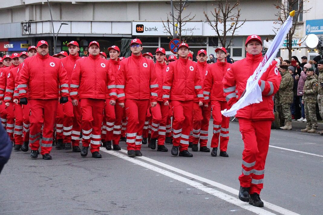 Un detașament și 4 ambulanțe moderne ale Filialei Crucii Roșii Alba, vor participa la parada de Ziua Națională a României