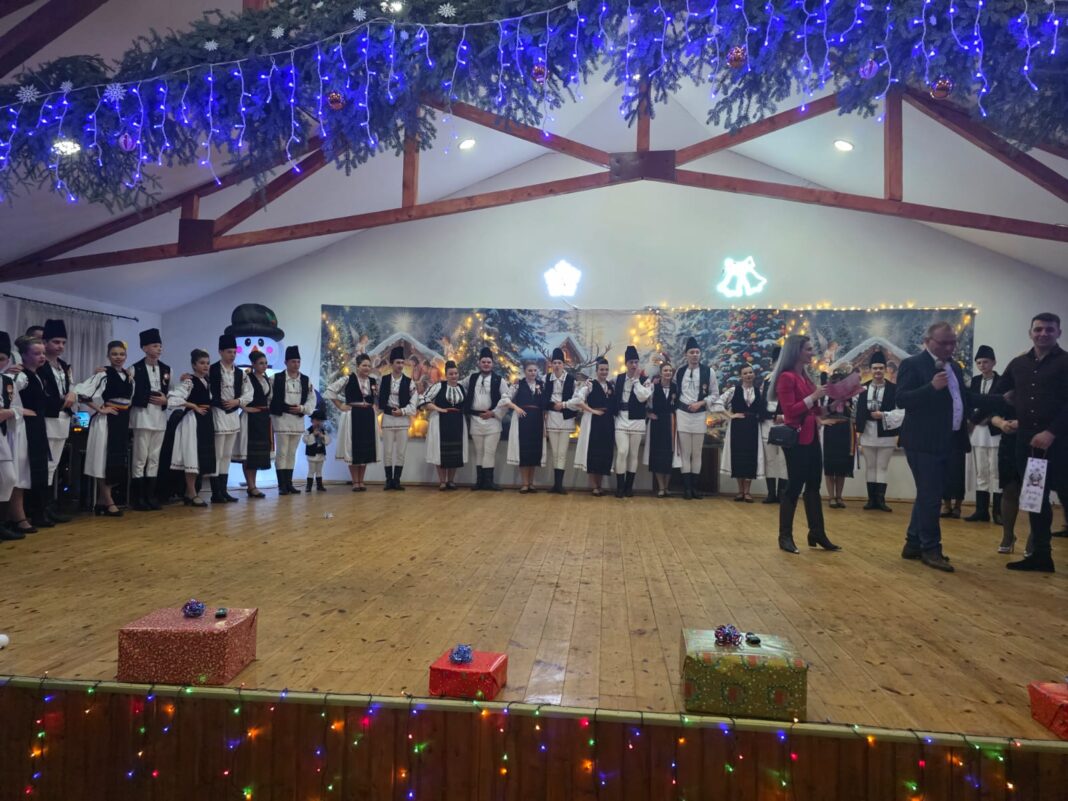 Datini și obiceiuri de Crăciun, sărbătoare a tradițiilor la Gârbova