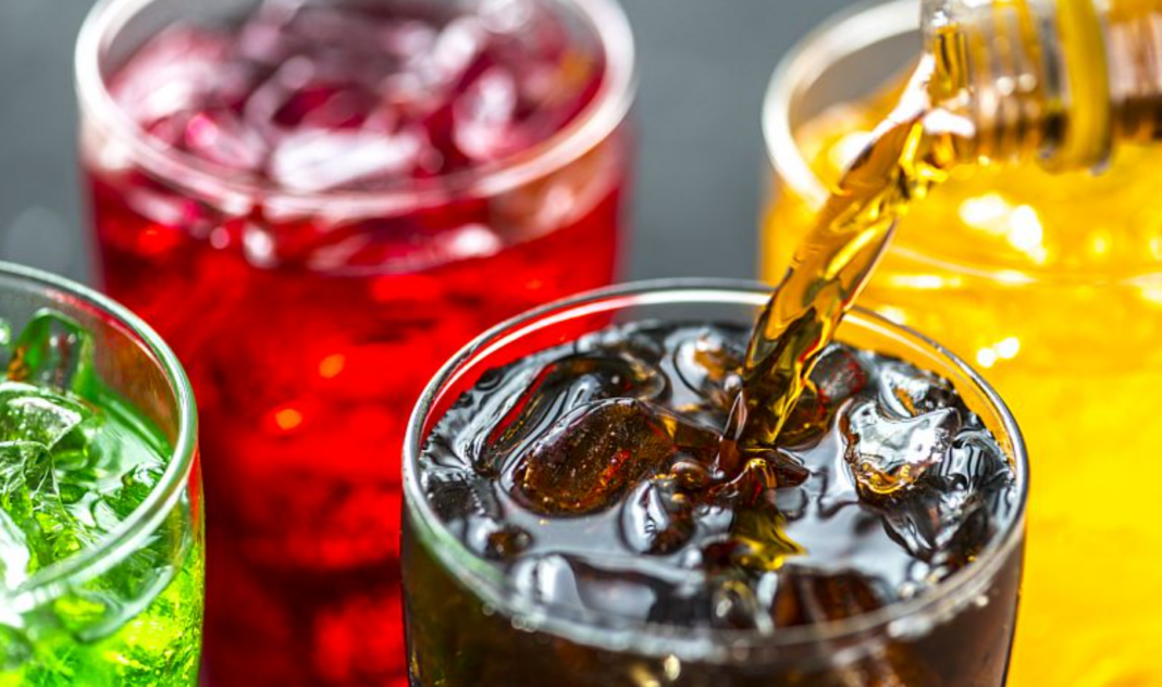 Studiu: O doză de băutură carbogazoasă pe zi poate crește riscul de diabet și boli cardiovasculare