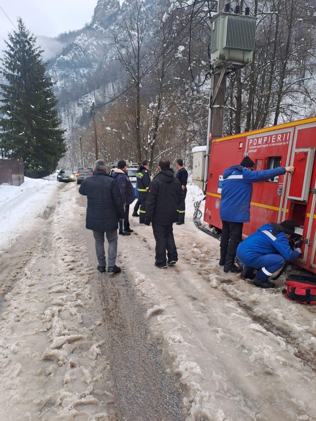 Peste 2500 locuitori din Munții Apuseni fără curent electric, alte 120 persoane fără apă potabilă, în urma Codului Galben de ninsori