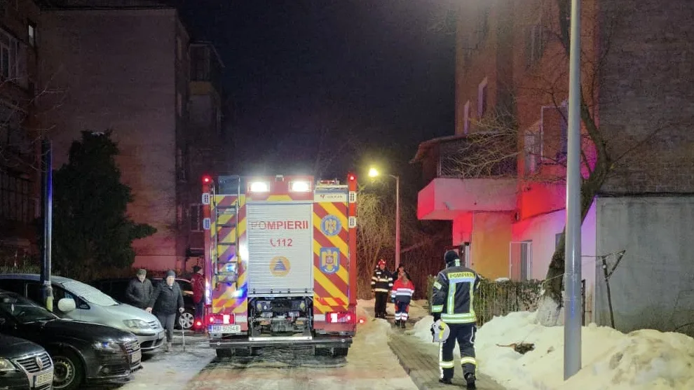 Explozie într-un bloc din Alba Iulia: Explozie într-un bloc din Alba. Două persoane rănite, în urma deflagrației