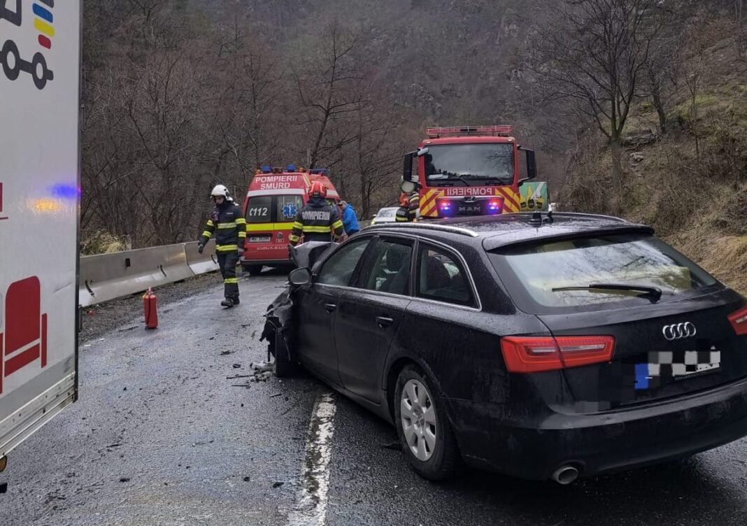 Coliziune între două autoturisme pe DN 67C – Transalpina