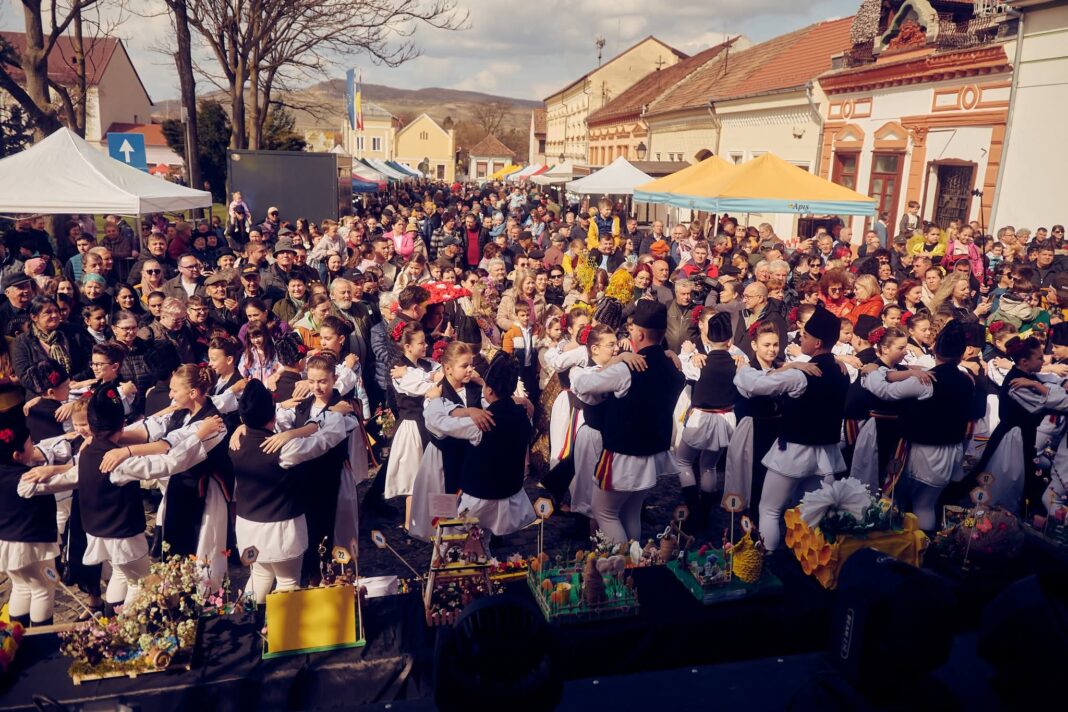 21-22 martie: Sărbătoarea Mierii la Blaj. Ateliere de meșteșuguri tradiționale, spectacol folcloric, Atelier de povesti, conferințe apicole, concert Lora