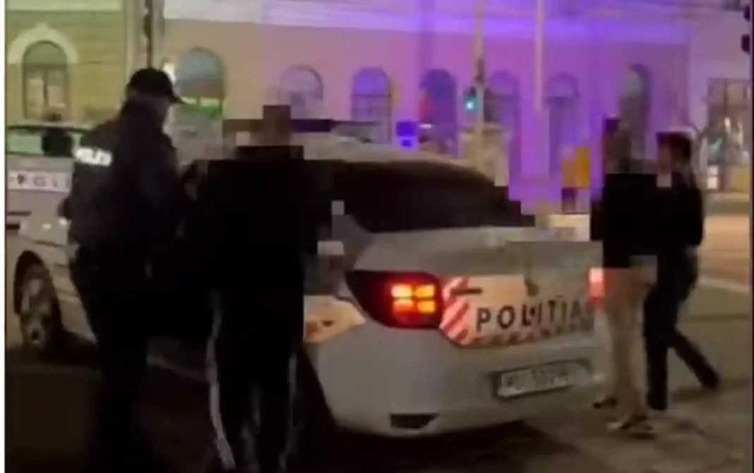 Au agresat un bărbat într-o locuință din Aiud. Doi bărbați reținuți de polițiști