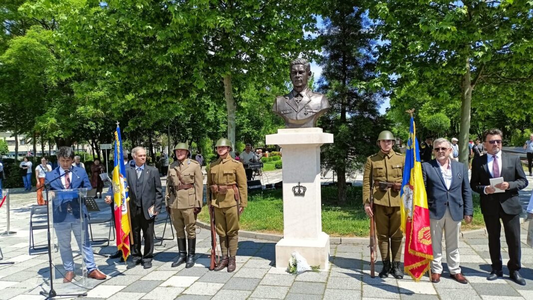 Ziua Regalității marcată la Alba Iulia. A fost dezvelit bustul lui Regelui Mihai și a denumirii Piațetei ” Regele Mihai I”
