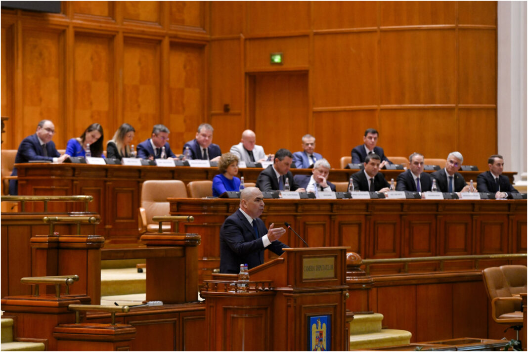 Guvernul Bolojan a fost demis. Moțiunea de cenzură a trecut cu cel mai mare scor
