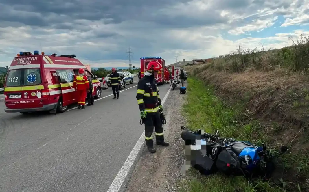 ACCIDENT RUTIER GRAV PE DN 1 ÎN ALBA: IMPACT ÎNTRE DOUĂ MOTOCICLETE ȘI O MAȘINĂ ÎN SENSUL GIRATORIU DE LA SÂNTIMBRU