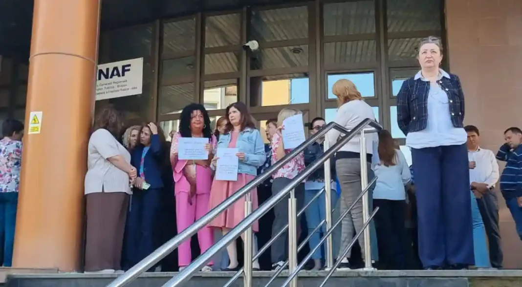 Finanțiștii reiau protestele împotriva noii legi a salarizării: