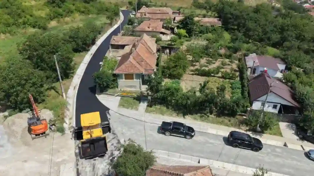 Foto | Drum modernizat spre Transapuseana: Străzi din Aiud asfaltate pentru acces facil către ruta pitorească