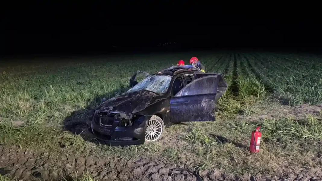 Incident pe DC27, Feisa – Jidvei: Șofer sub influența alcoolului, răsturnat cu mașina în afara drumului. Detalii despre alcoolemie