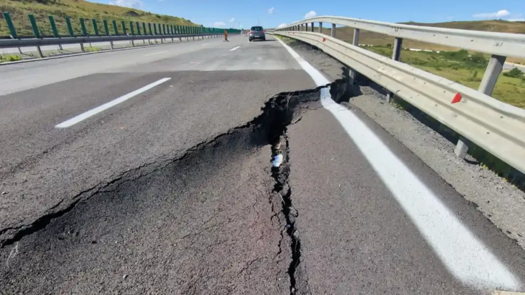 VIDEO | Ministerul Transporturilor propune soluții pentru menținerea traficului pe autostrada A10 Sebeș-Turda. CNAIR solicită clarificări