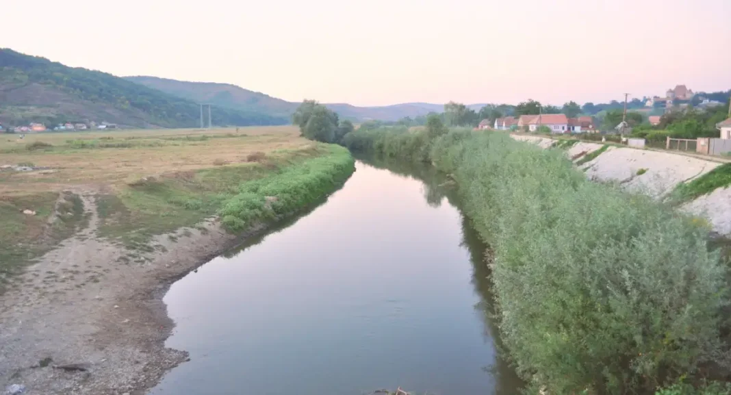 26-27 august 2026 | Avertizare Cod Galben de inundații în Alba și alte județe: Fluxuri semnificative pe versanți, torenți și pâraie