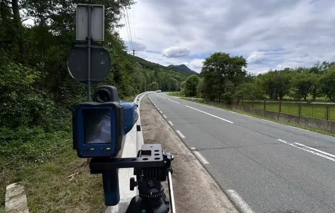 31 iulie 2026 | Polițiștii rutieri din Alba utilizează sistemul e-SIGUR pe drumurile județene: Zonele cu risc rutier, sub atenție
