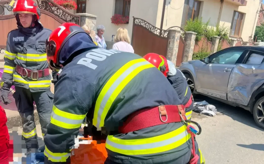 Coliziune gravă pe DJ 107M între două motociclete și un autoturism la ieșirea din Rimetea spre Buru. Traficul este blocat