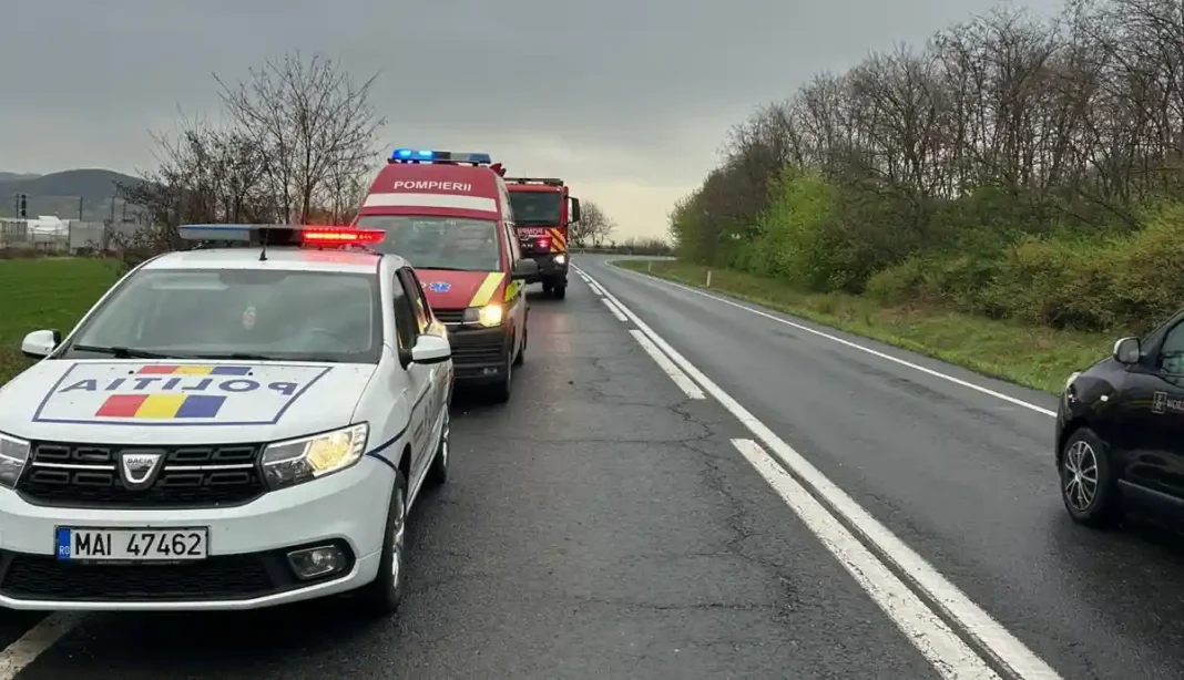 Coliziune pe DN 75 la Sălciua: Impact între o autoutilitară și un autoturism, trafic dificil