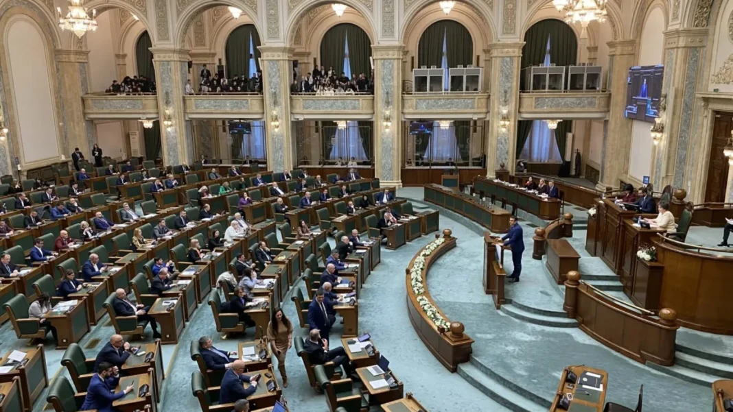 Controverse după adoptarea Legii ANI. USR critică PNL: „Un beneficiu pentru Grindeanu. Va fi dificil de trecut cu vederea” / Avertismentul emis
