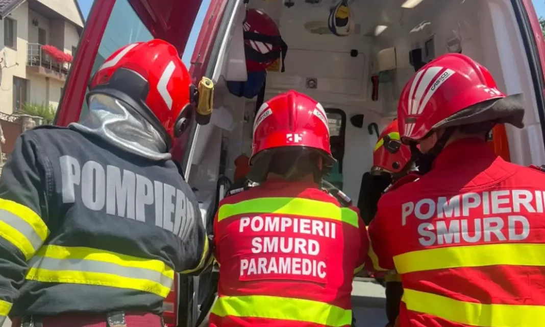 Doi bărbați loviți de fulger în albia râului Mureș, resuscitați de salvatori în județul vecin cu Alba