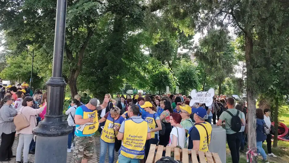 Federațiile din Educație cer partidelor politice să ia în considerare grilele post-grevă din 2023