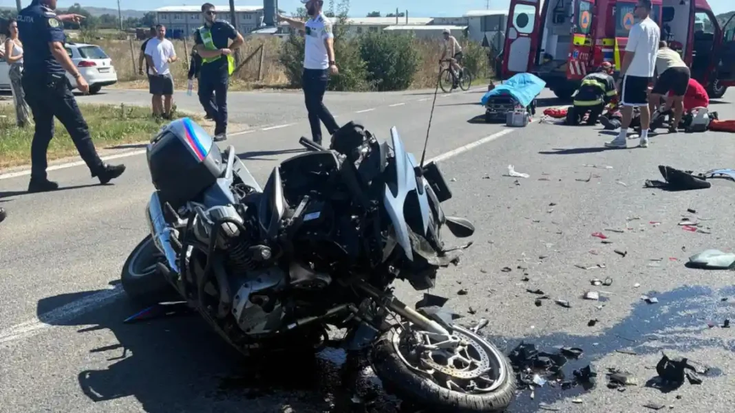 FOTO | Coliziune rutieră la Aiud, pe DN1: Ciocnire între un autoturism și o motocicletă