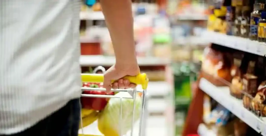 Prețurile produselor alimentare ar putea crește semnificativ în toamnă: Factori determinanți, inclusiv canicula, creșterea costurilor energiei și conflictele globale