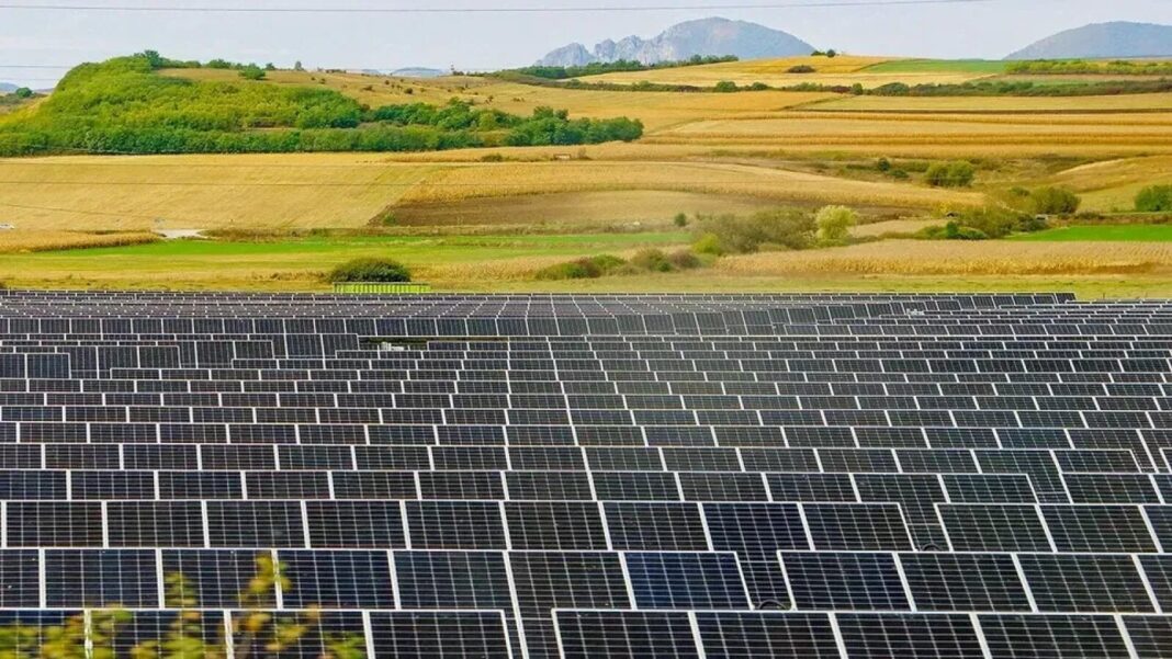 România Uimește Europa: Lider în Energia Regenerabilă, Depășind Așteptările (The Economist)