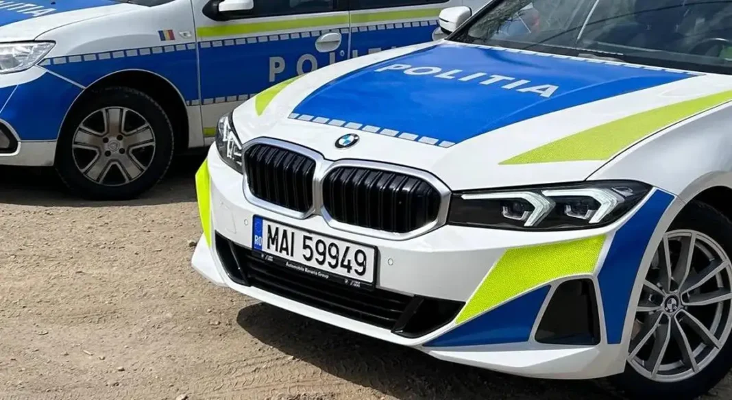 Tânăr din Răchita prins de polițiști în Petrești la volanul unei mașini cu numere false