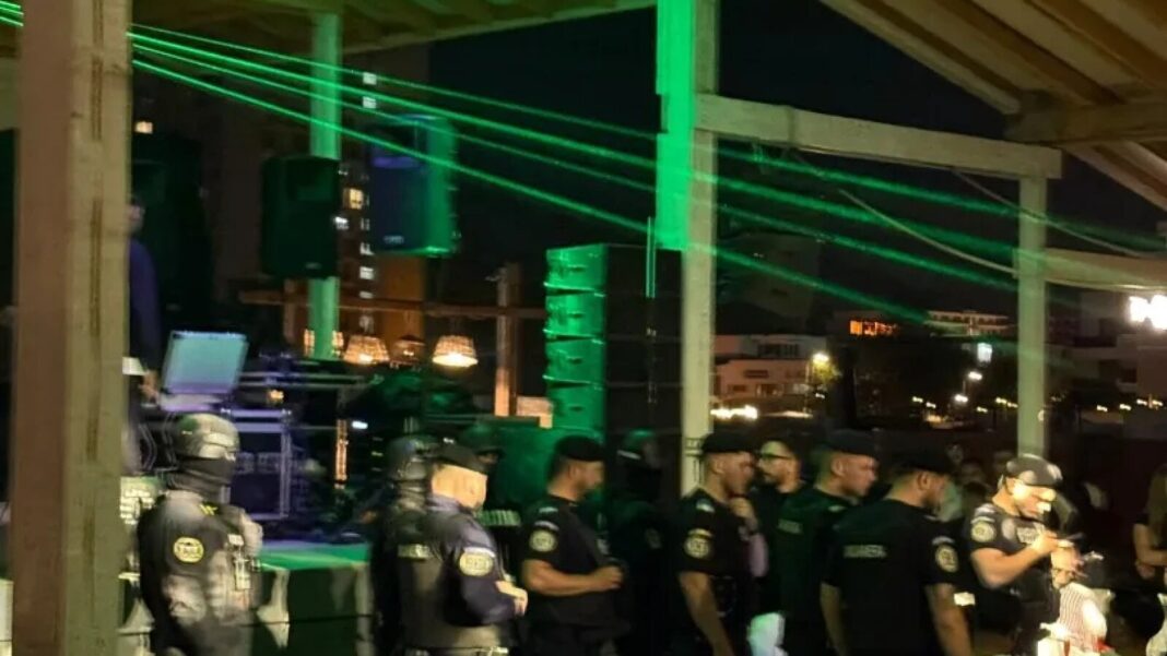 VIDEO Trei raiduri într-o săptămână la un club renumit de pe litoral: Metoda descoperită în timpul petrecerii, prin care activitatea ar fi continuat fără întrerupere