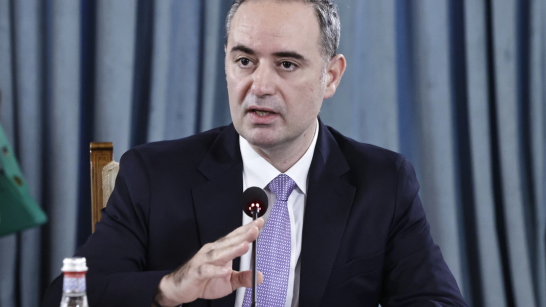 Alexandru Nazare își prezintă bilanțul înaintea consultărilor pentru funcția de premier: „Drumul nu s-a încheiat și nu va fi simplu”. Nicușor Dan l-a apreciat public