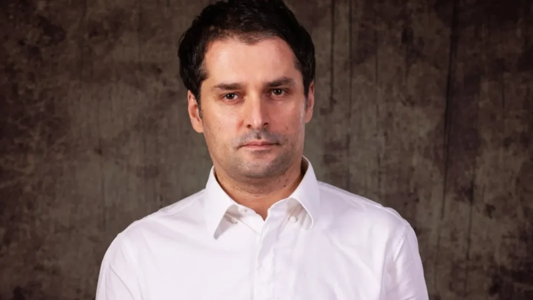Cauzele neașteptate ale scumpirii carburanților: Triburile din Sudan, urșii și Insula Iubirii. Radu Georgescu critică dur Guvernul Bolojan, făcând o comparație cu Japonia și SUA