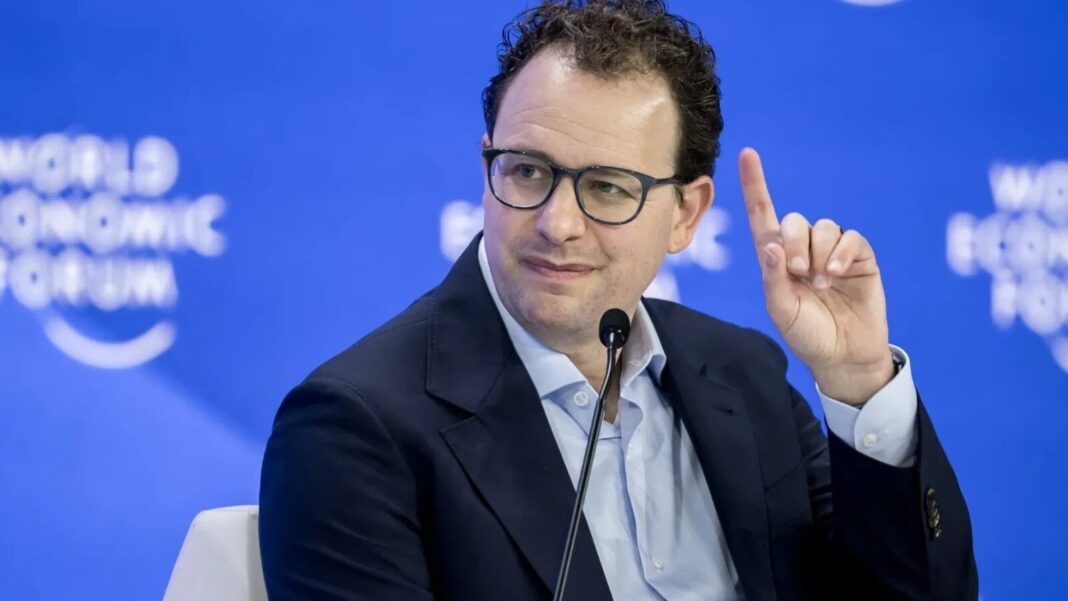 Directorul Anthropic propune un plan tripartit pentru încetinirea dezvoltării AI; Inițiativa este susținută de Sam Altman și Elon Musk