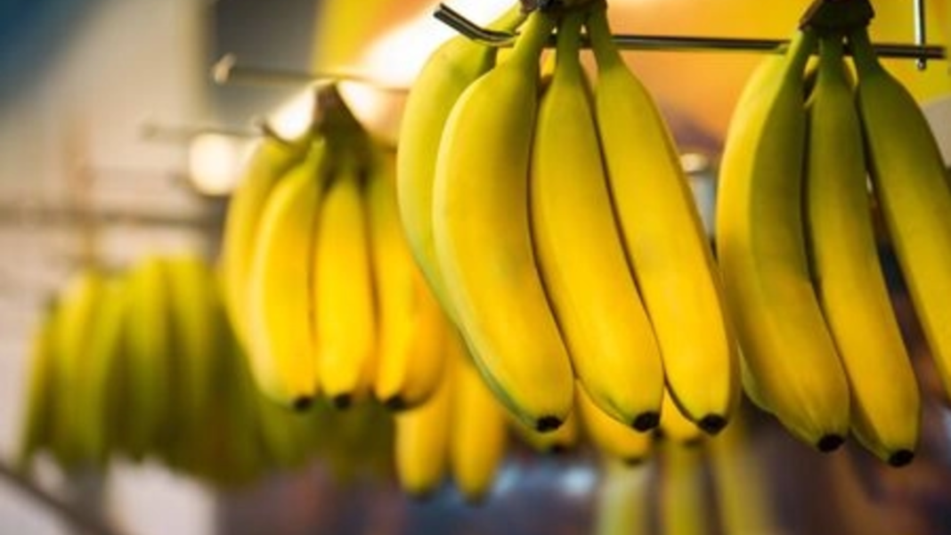 Eroarea frecventă la consumul de banane: importanța fâșiilor albe și de ce nu ar trebui să le aruncăm