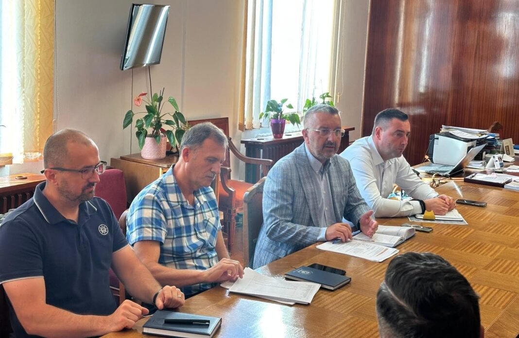 Prefectul de Alba solicită operatorilor de telefonie să îmbunătățească semnalul și infrastructura de telecomunicații