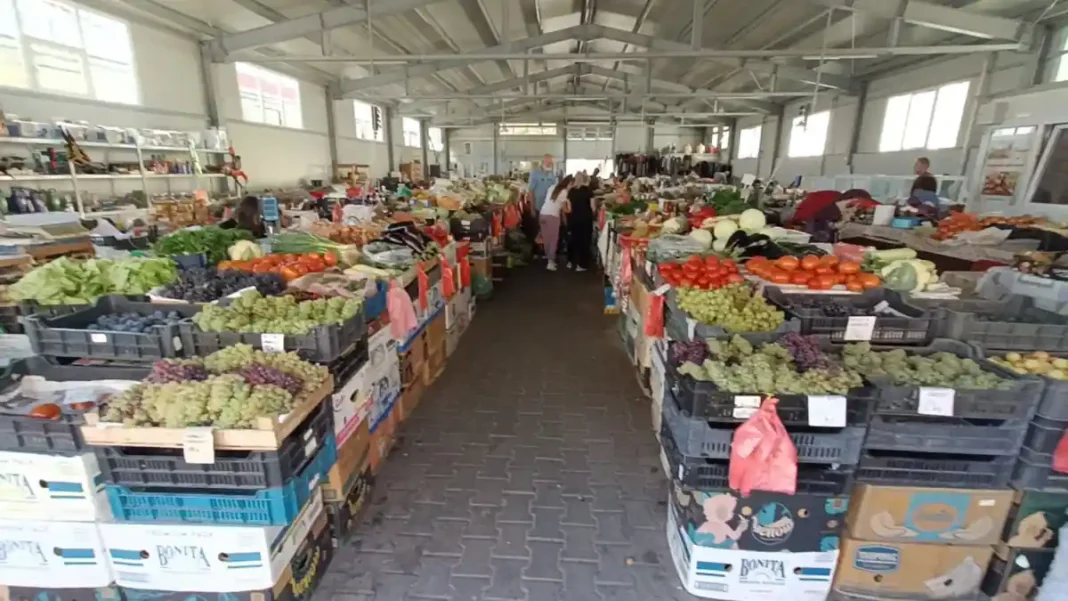 Prețurile actuale ale fructelor și legumelor în Piața agroalimentară Cetate din Alba Iulia