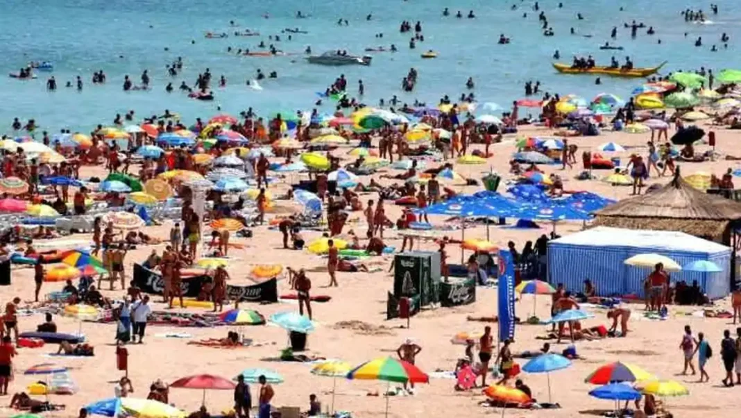 Programul „Litoralul pentru Toți” a debutat: Reduceri la tarife pentru turiști în extrasezonul din 2026. Unde găsești cele mai mici prețuri