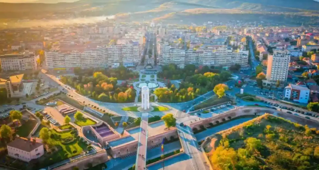 Restricții mai dure pentru românii care închiriază locuințe turiștilor. Posibile limitări de la autoritățile locale