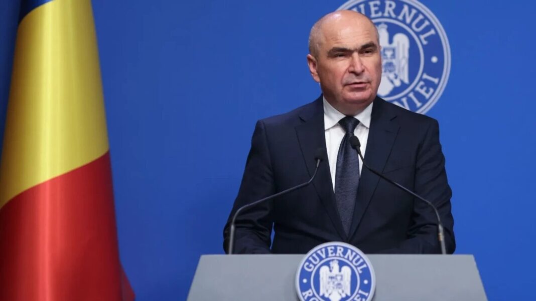 SURSE: Ilie Bolojan și câțiva miniștri prezenți în clădirea Guvernului în timp ce protestatarii încearcă să pătrundă în sediul Executivului