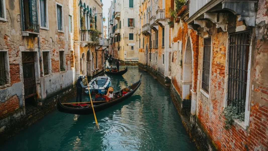 Veneția propune majorarea taxei turistice la 30 de euro