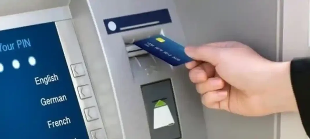 Bărbat Judecat pentru Folosirea Frauduloasă a unui Card