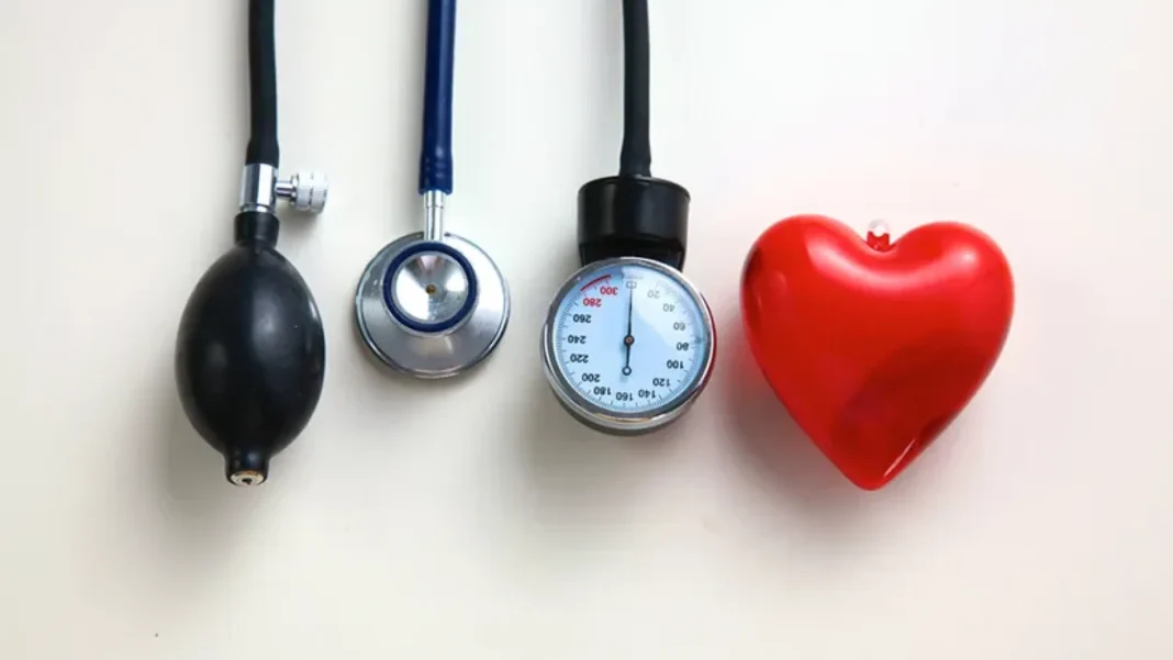 Hipertensiunea poate accelera degradarea articulațiilor