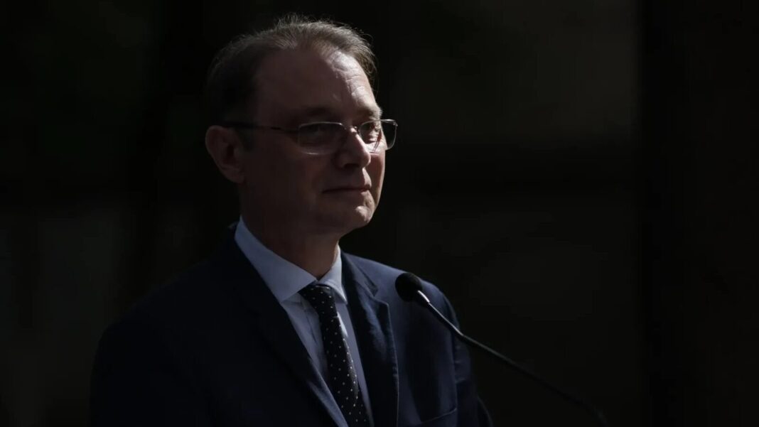Luca Niculescu, test crucial în Parlament