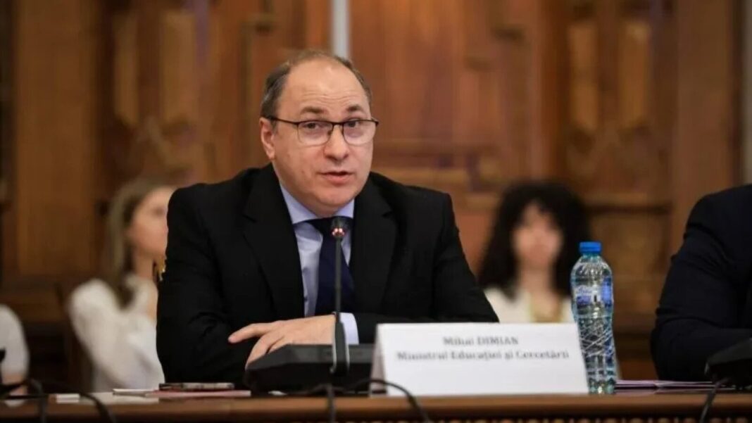 Ministrul Educației: Adulții, provocați să-și evalueze competențele