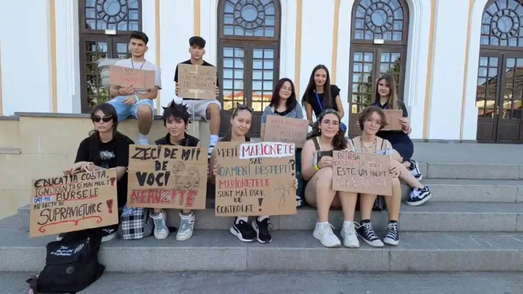 Sindicatele cer primăriilor să verifice bursele sociale